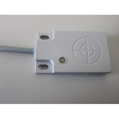 接近開關(guān)電路圖